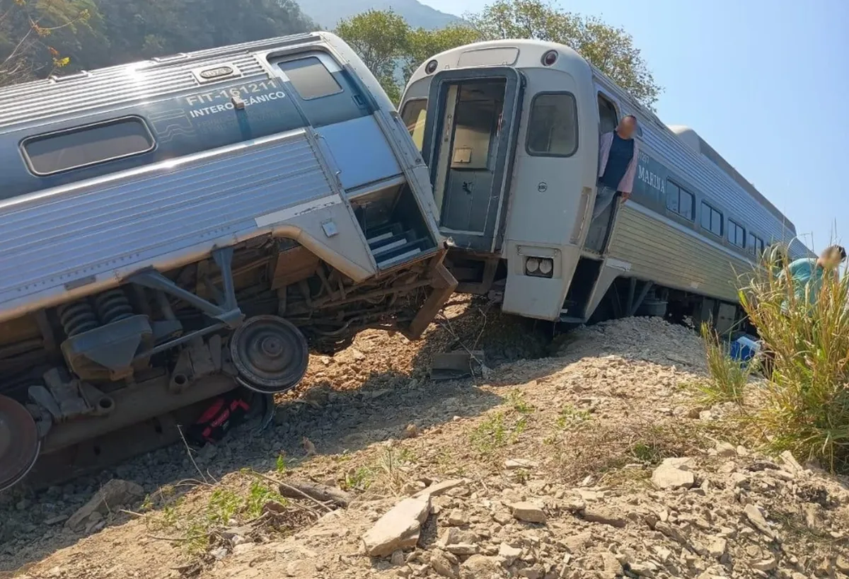 Semar recupera los cuerpos de las 13 víctimas del accidente del Tren Transístmico