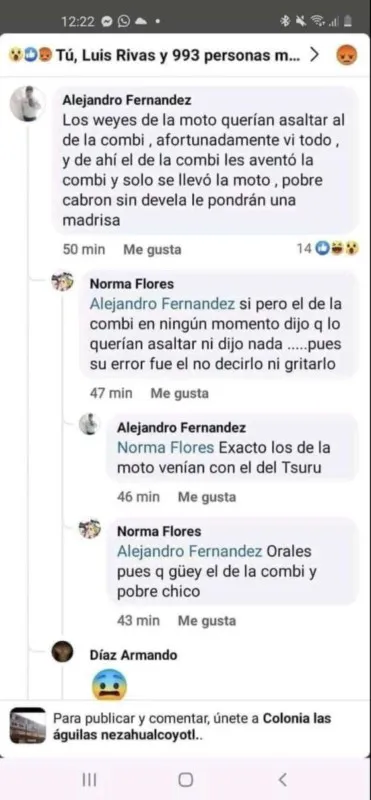 VIDEO | Chofer de combi embiste a asaltante y arrastra moto varios kilómetros; termina golpeado