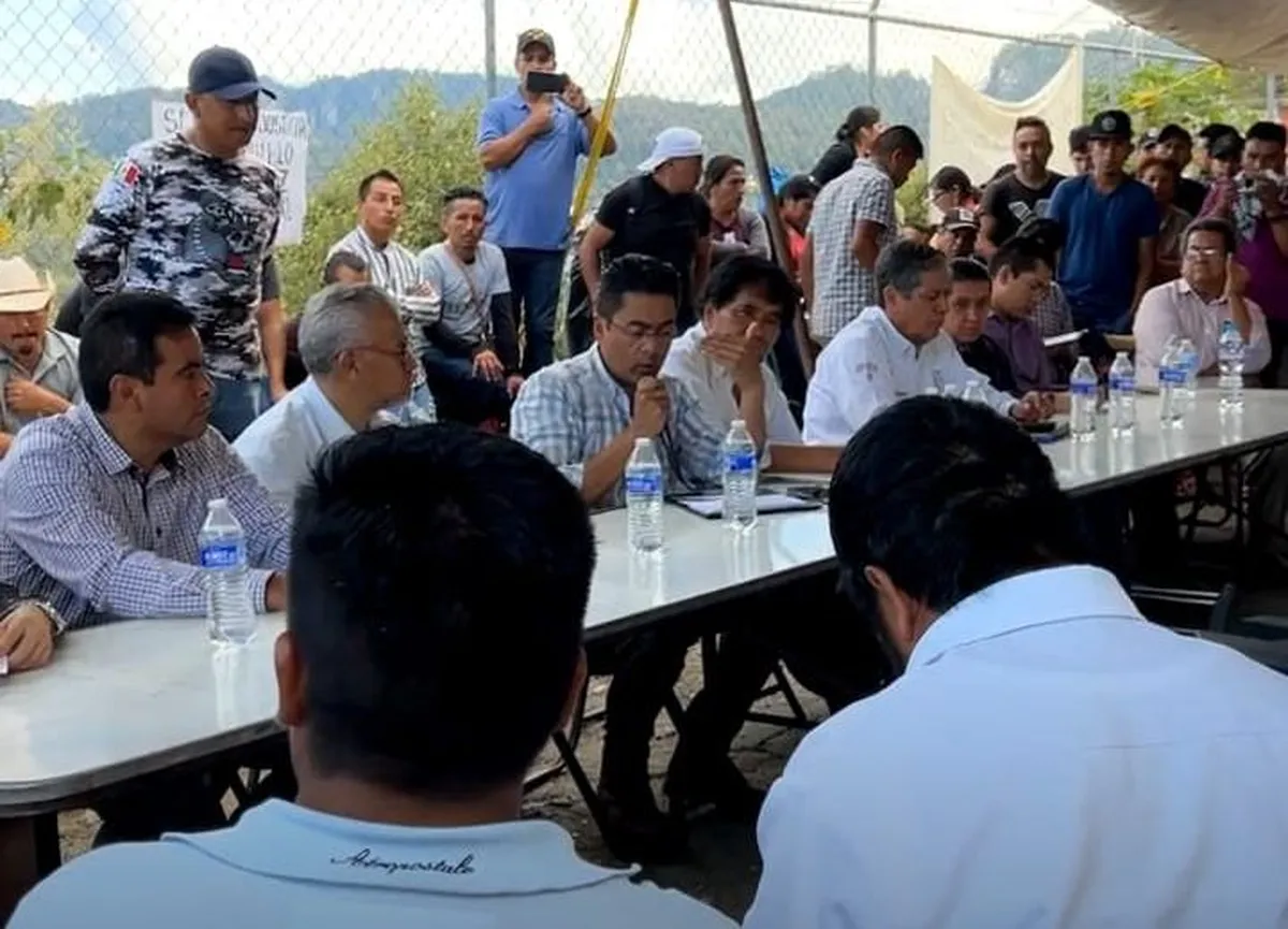 Tenango de Doria: realizan mesa de diálogo tras tres días de bloqueo