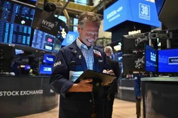 Confirma la Fed que iniciará recortes de tasas de interés
