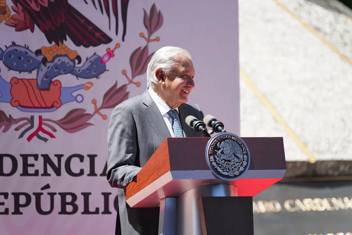 AMLO llama a mantener autosuficiencia en producción petrolera