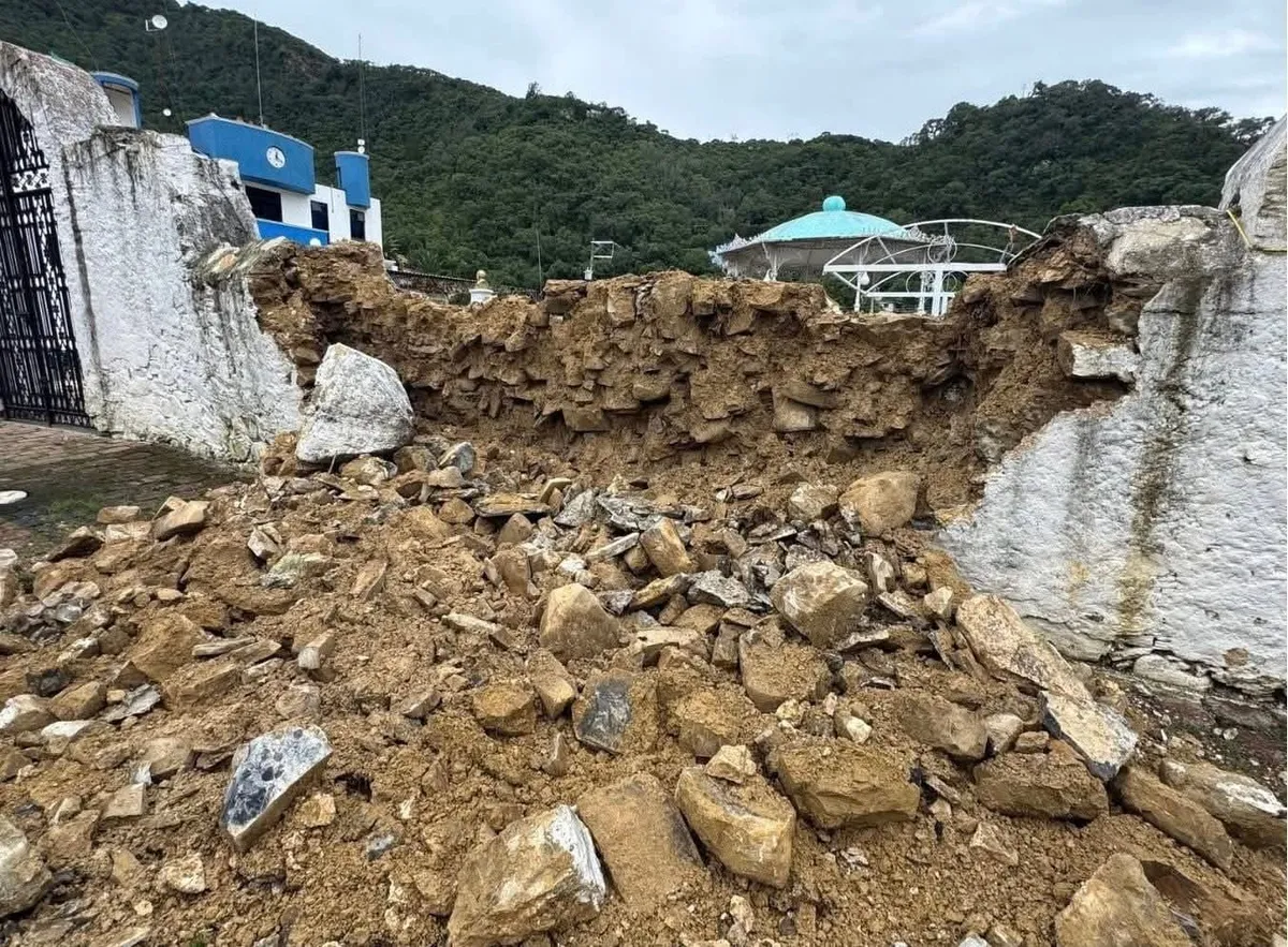 Lluvias provocan colapso en parroquia de la Virgen de la Candelaria; piden intervención del INAH