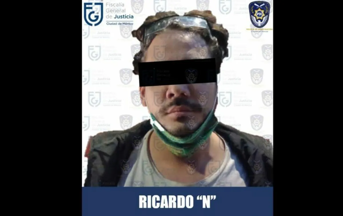 Agentes de la fiscalía capitalina detuvieron al youtuber Rix, acusado de abuso sexual, el 25 de febrero de 2021. Foto cortesía Fiscalía General de Justicia