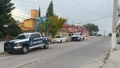 Cayó en Tula-San Marcos: reportan la detención de Juan Pablo “N” y 3 personas más con armamento. El inmueble sigue bajo resguardo federal. Checa la nota completa.