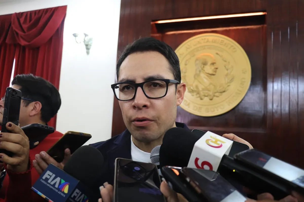 Pachuca: alcalde asegura que impedirá el regreso de comerciantes al Centro