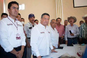 Menchaca encabeza los Diálogos para la Transformación de Hidalgo