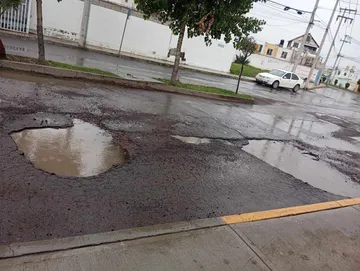 Denuncian baches en Tizayuca