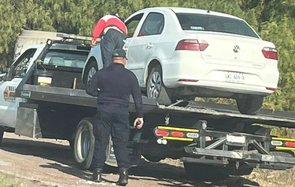 Detienen a dos por robo de auto en Tizayuca