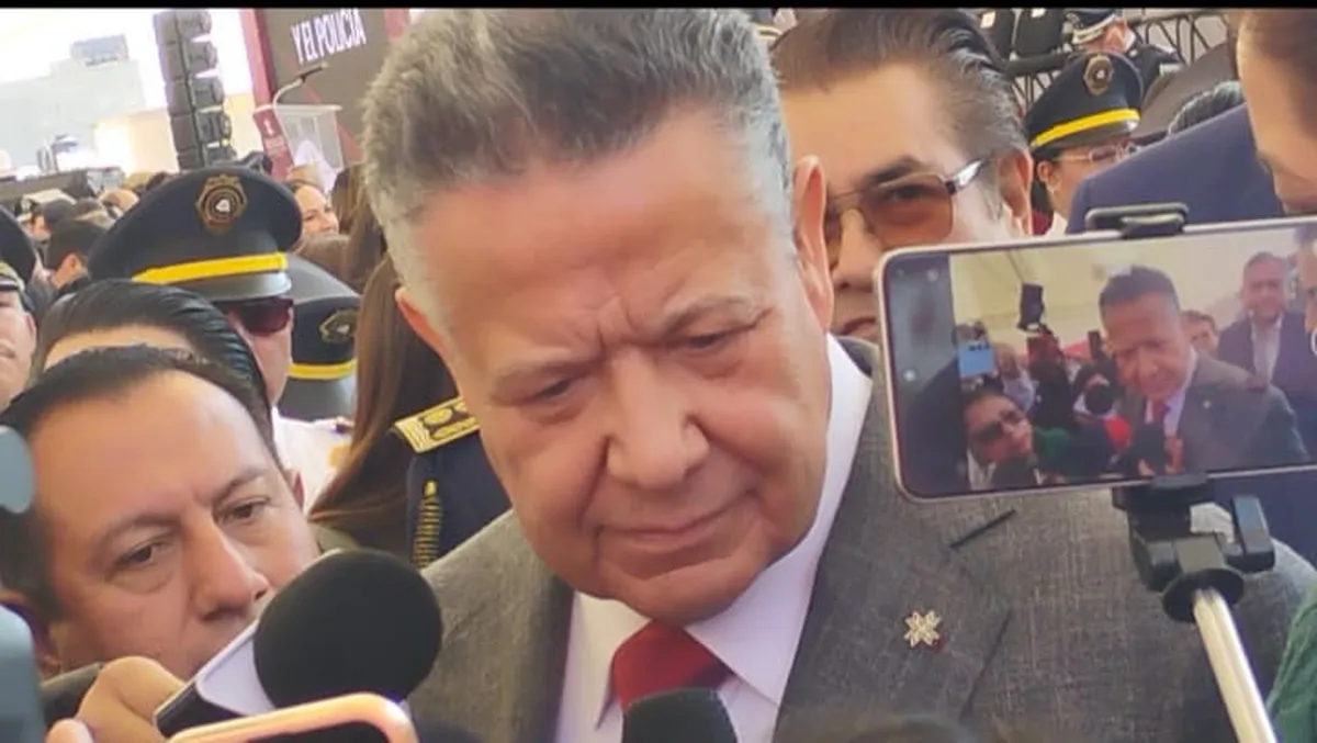 Menchaca llama a diputados a revisar constitucional de reformas a próxima gubernatura