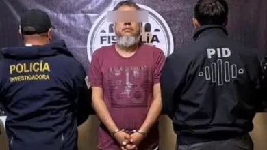 Moto y casco clave en la investigación del asesinato del alcalde de Pisaflores, Hidalgo.