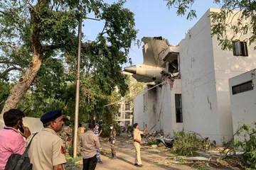 Accidente de avión en India: un sobreviviente hallado