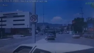 Vehículo particular provocó choque con unidad del Tuzobús en Pachuca