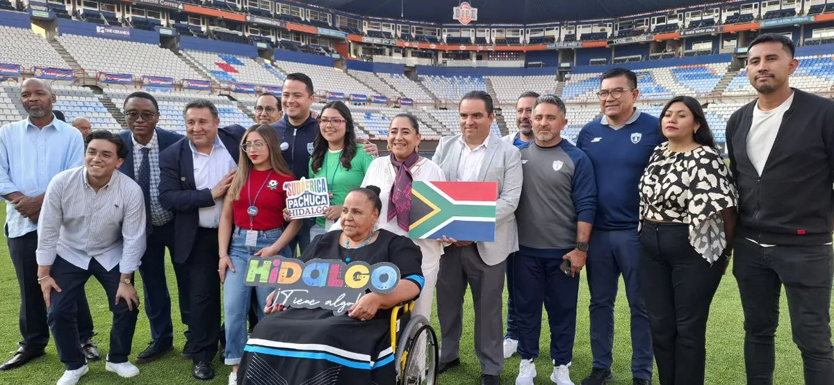 Autoridades turísticas y embajadora de Sudáfrica