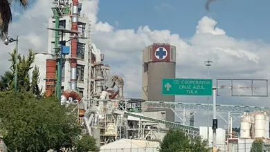 Exterior de la planta Cruz Azul