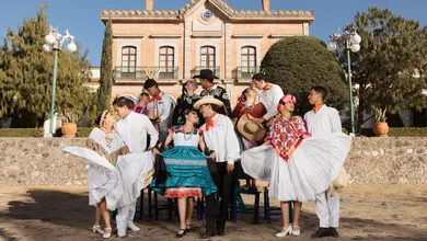 Parejas bailando huapango
