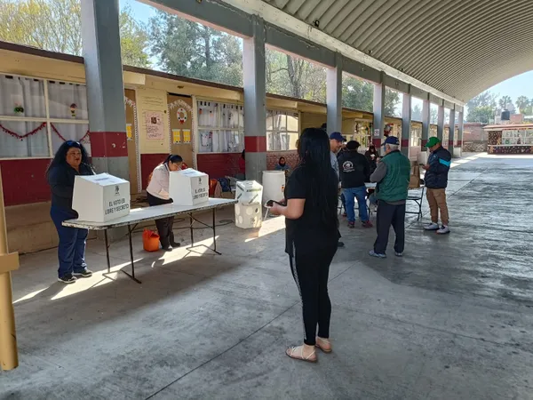 El IEEH alista el conteo final de la Consulta Ciudadana en Tula y municipios vecinos. Los resultados se conocerán esta noche.