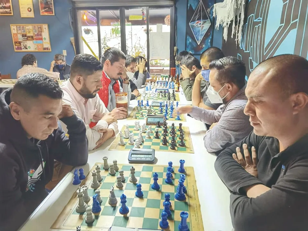 Ajedrez, un deporte que permite el control de nuestras emociones