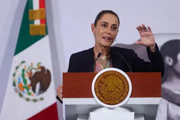 “Los libros de texto no son patrimonio de una persona”, afirma Sheinbaum
