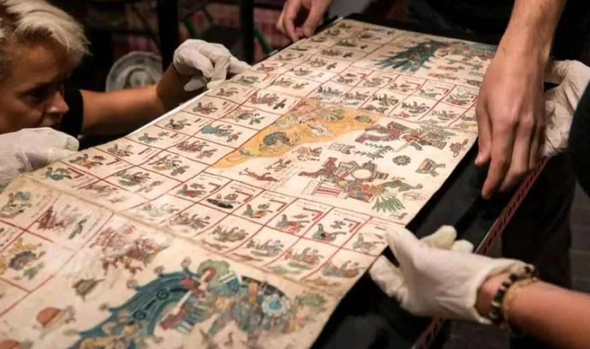 Diputado francés visita Ixmiquilpan para impulsar devolución del Códice Borbónico