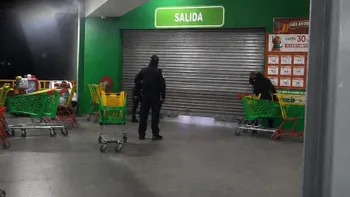 Bodega Aurrerá de Actopan tras presunto robo