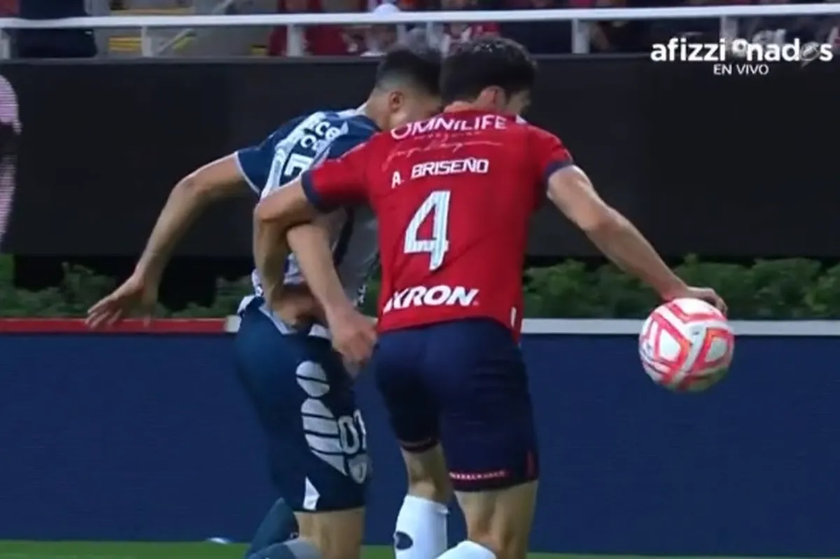 Chivas vs Pachuca: Era una clara mano dentro del área, asegura Quintana