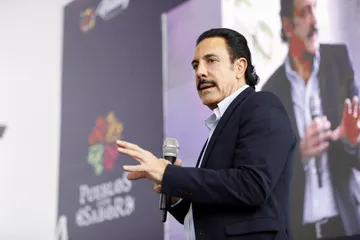 Morenistas de Tula rechazan propuesta de nombrar embajador a Omar Fayad