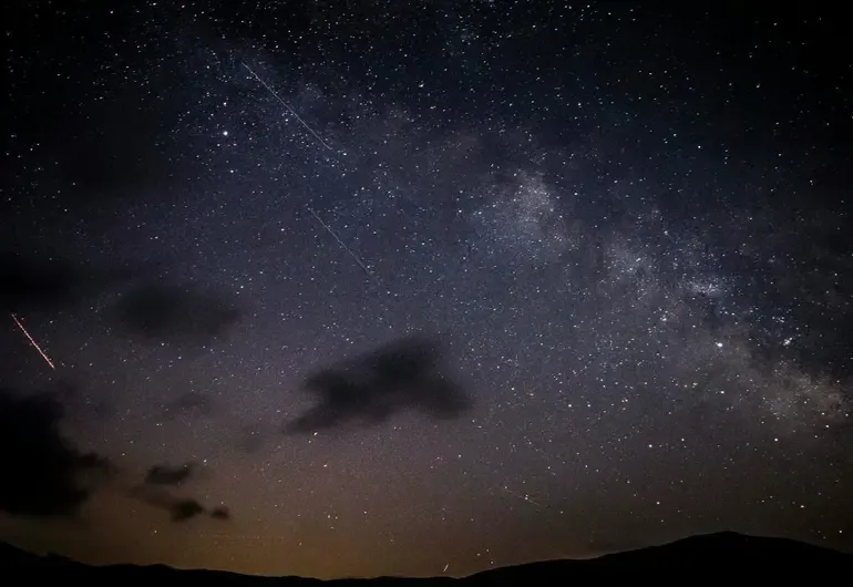 Así podrás ver las Perseidas y la alineación planetaria sin telescopio