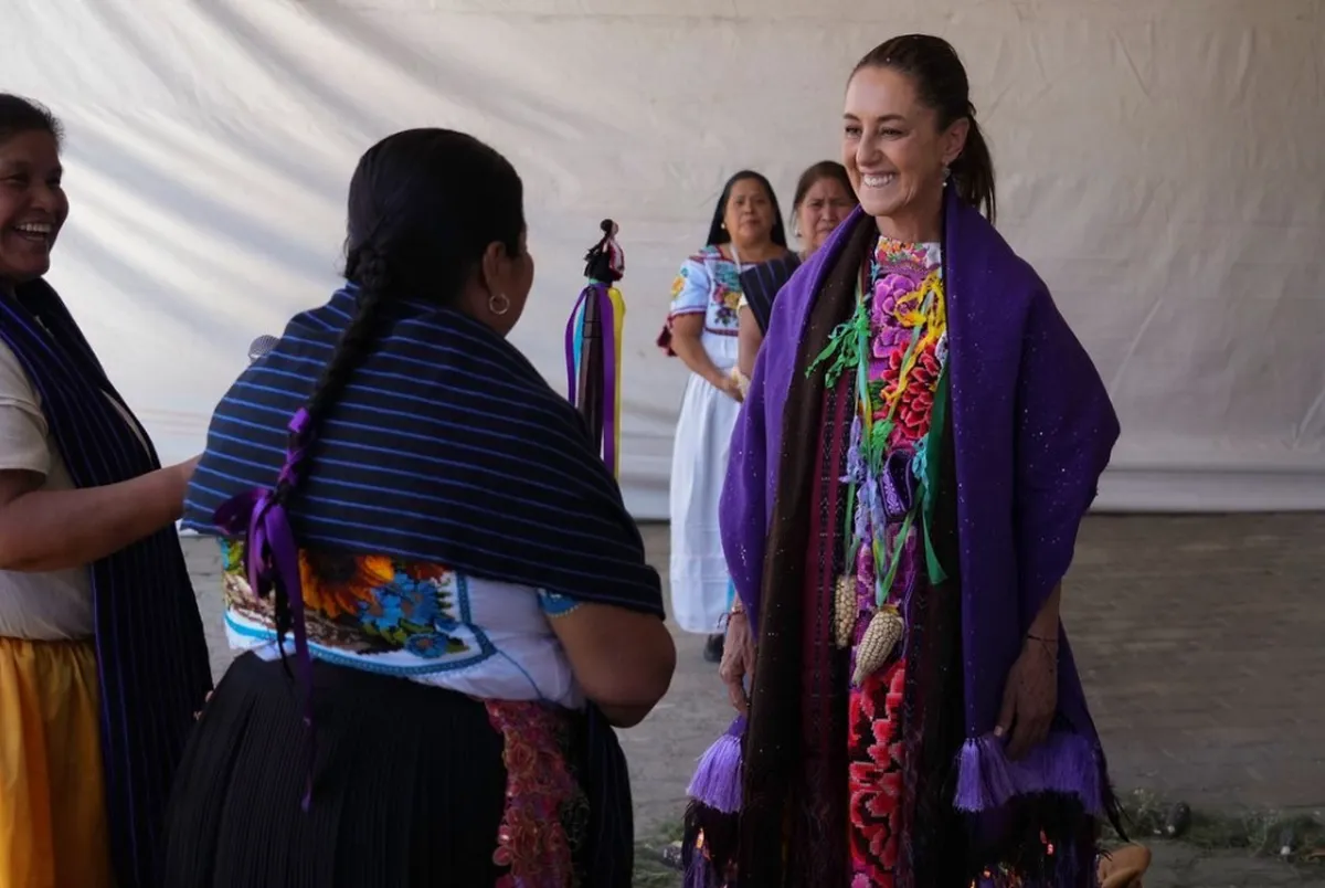 Anuncia Sheinbaum programa de estufas eficientes de leña desde Paracho, Michoacán