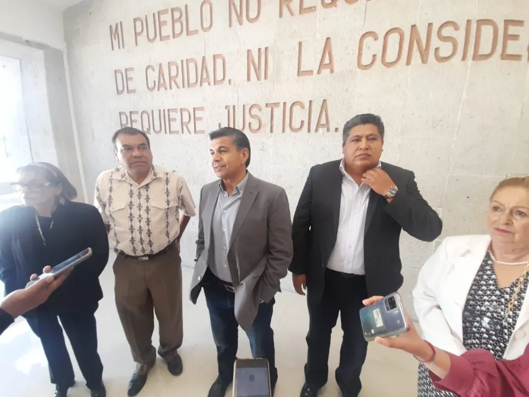 ¡En la mira! Denuncian a José Ramón Amieva por ausentarse de sus funciones