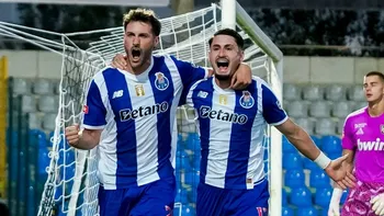 Santiago Giménez se rencuentra con el gol