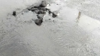 Fuga de agua en la comunidad El Cid mantiene sin servicio a vecinos de Tizayuca.