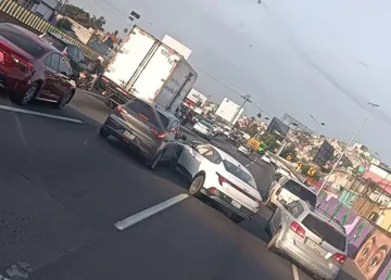 Accidente en autopista México-Pachuca deja mujer herida