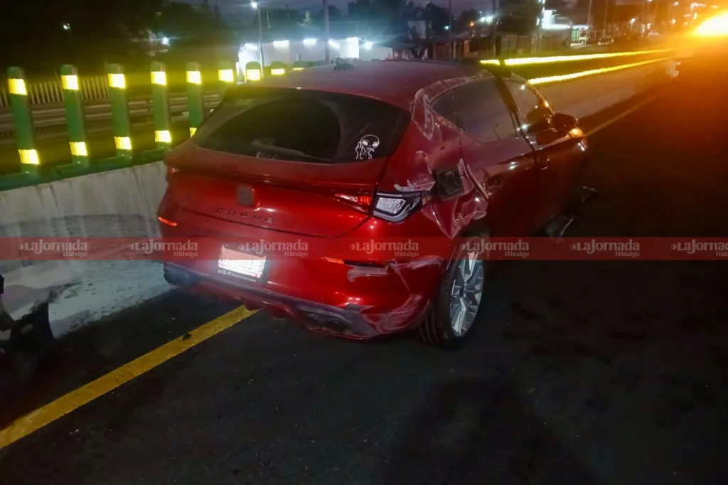 Hombre resulta herido tras chocar su auto en la carretera México–Pachuca
