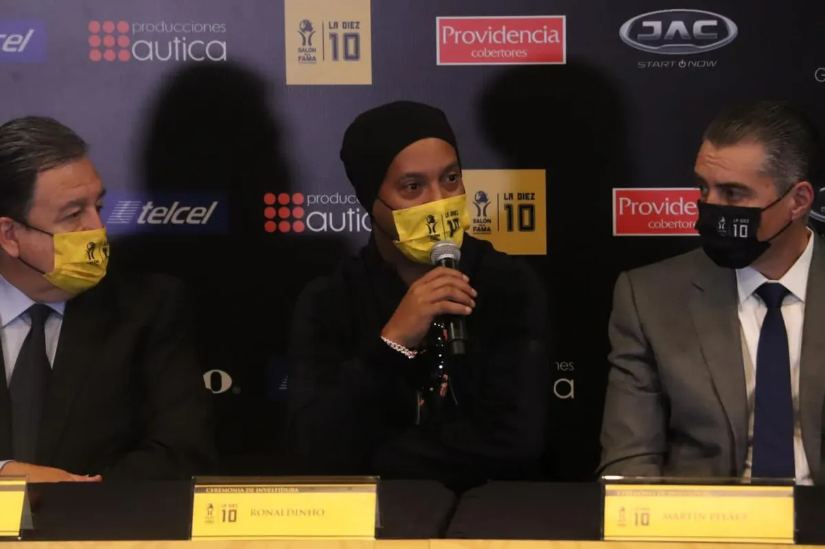 Ronaldinho lamentó lo sucedido en Querétaro, envía abrazo a la afición