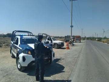 Tizayuca y Temascalapa suspenden vertedero industrial clandestino y aseguran unidades