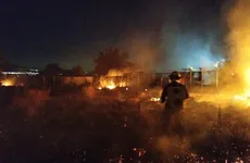 Bomberos atienden incendio