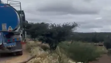 Pipas en terrenos agrícolas de Huitzila, Tizayuca.