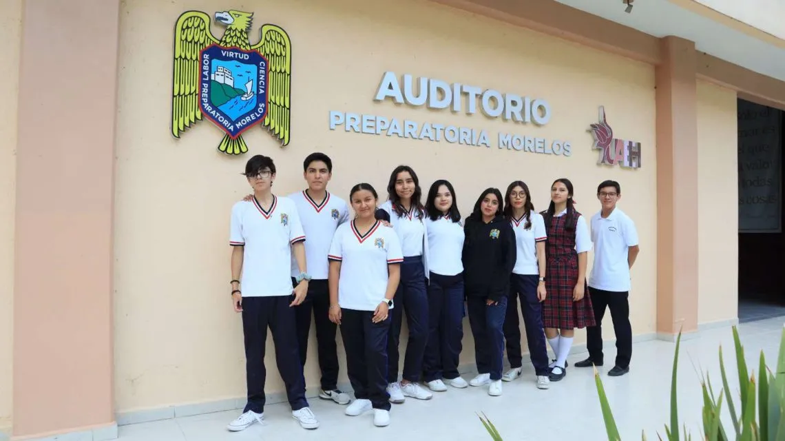 Alumnos de Preparatoria Morelos destacan en la XIX Cumbre de Premios Nobel de la Paz