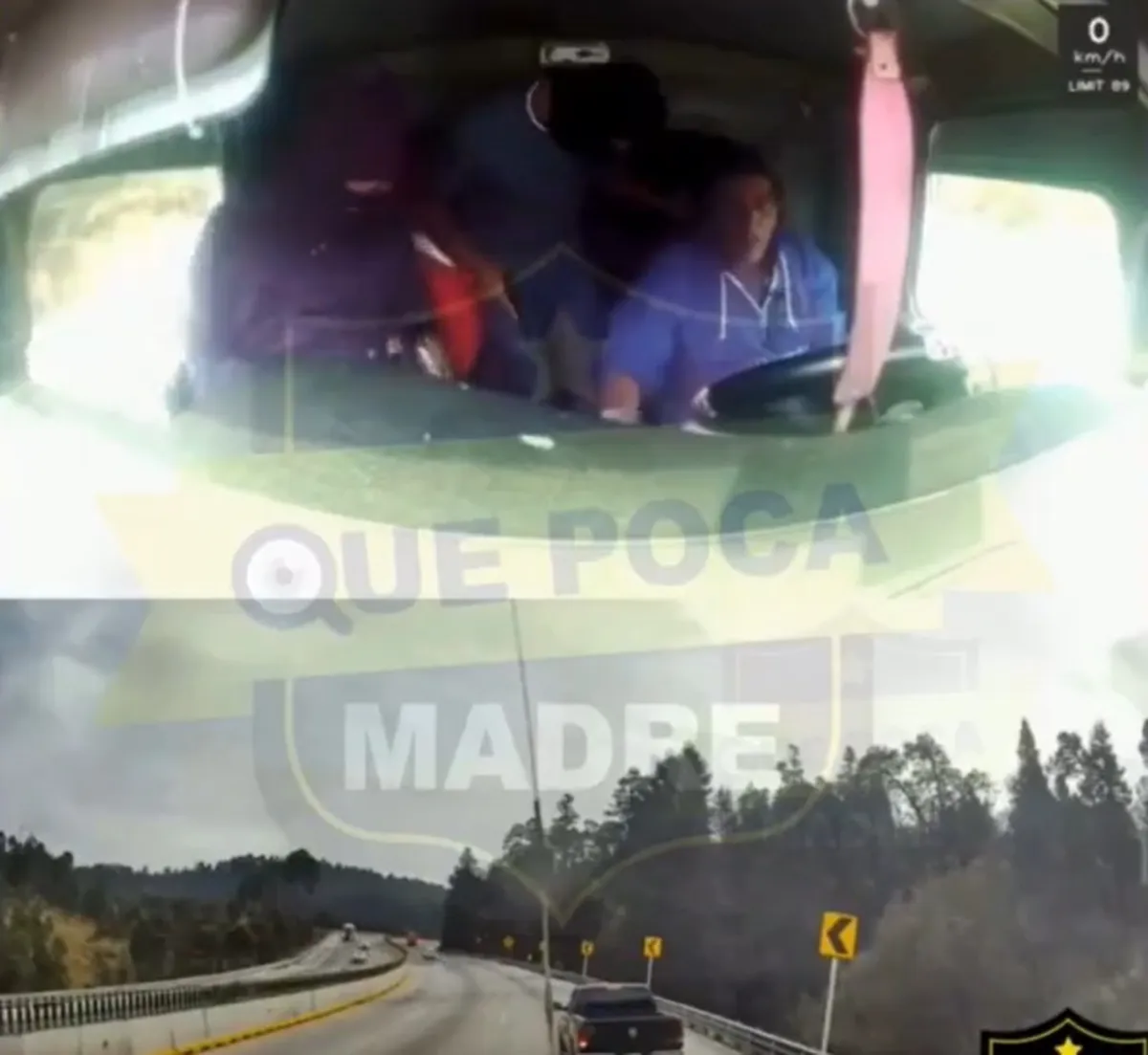 En redes sociales se difundieron la imágenes captadas por la cámara de seguridad de la unidad y en donde se observa una camioneta negra le da alcance y de ella dos sujetos disparan; el chofer trata de esquivar el ataque, pero no lo consigue. Foto: Captura.