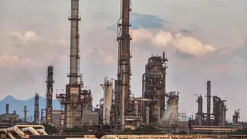 AMLO asegura que ya pagaron a trabajadores de refinería en Tula; el paro sigue