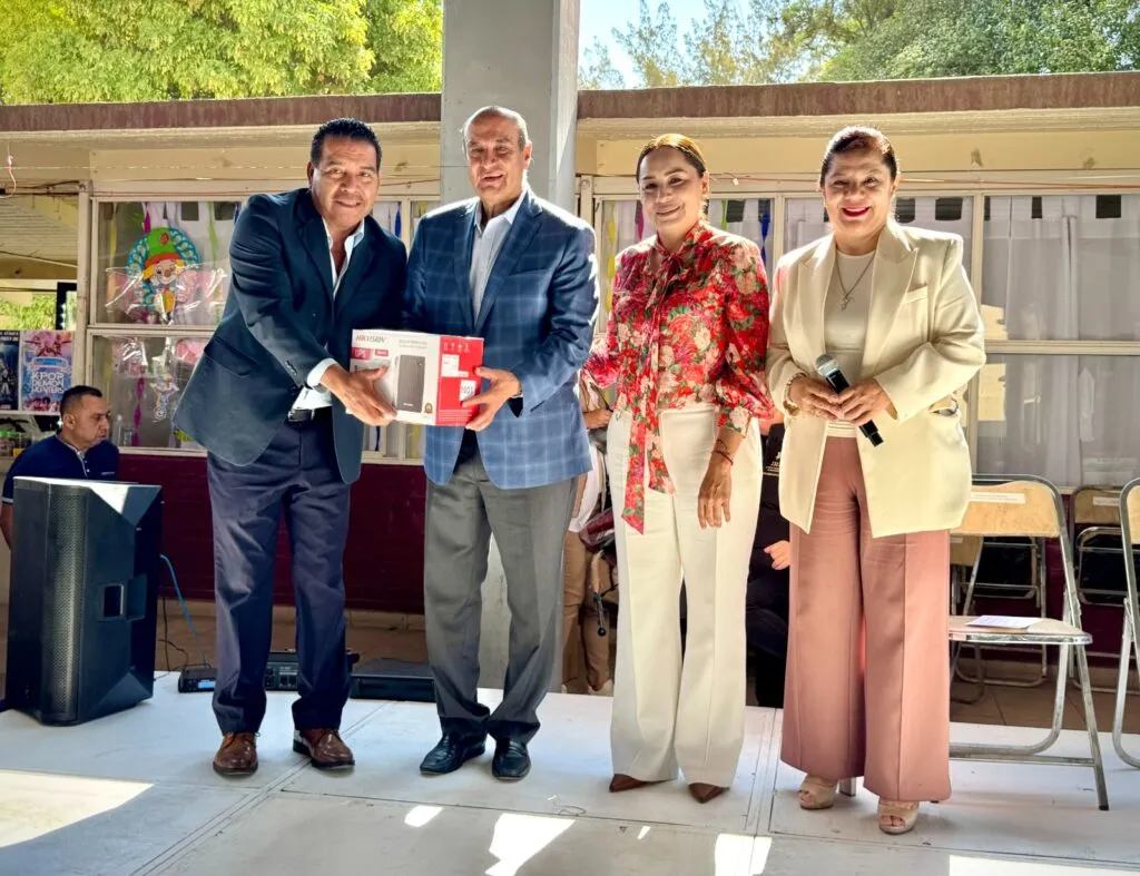 Invierten más de 5 millones en escuelas de Atitalaquia e Ixmiquilpan: entregan obras y equipo