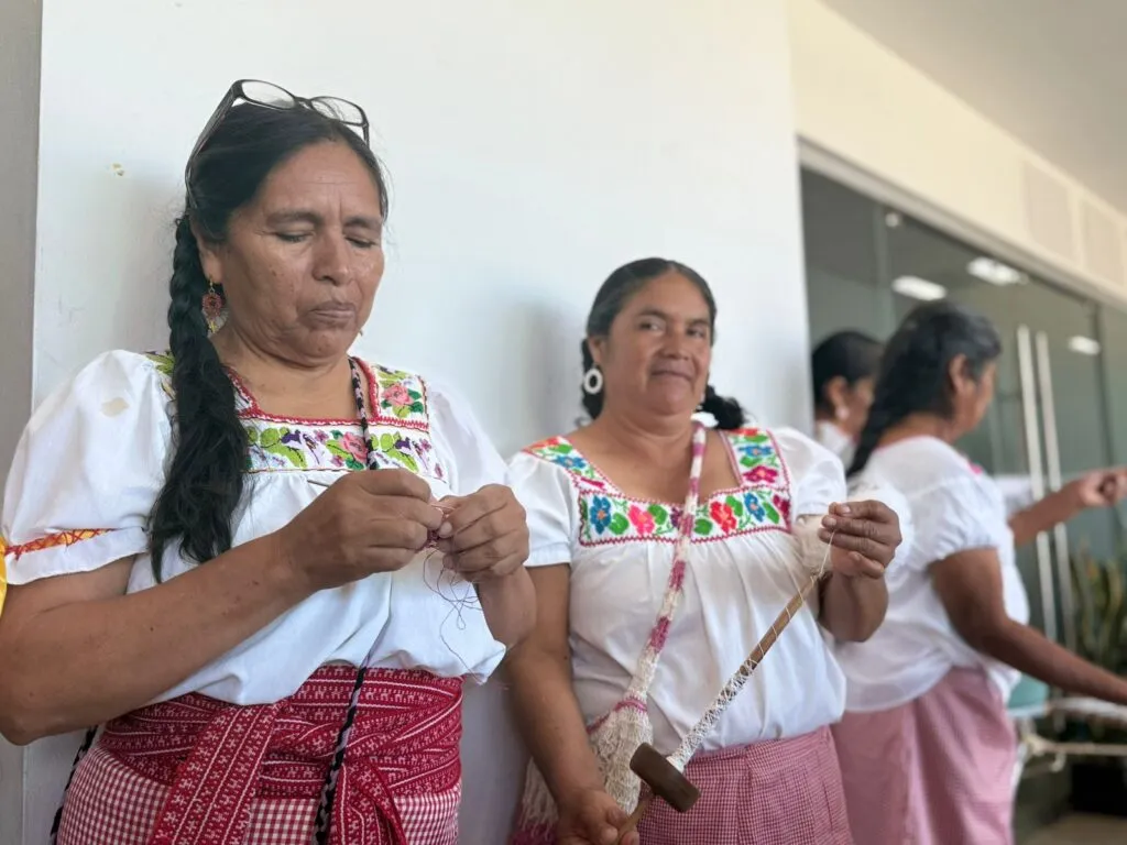 ¿Sabías que en Santiago de Anaya trabajan para que los artesanos vendan en línea? Ya tienen su propia marca