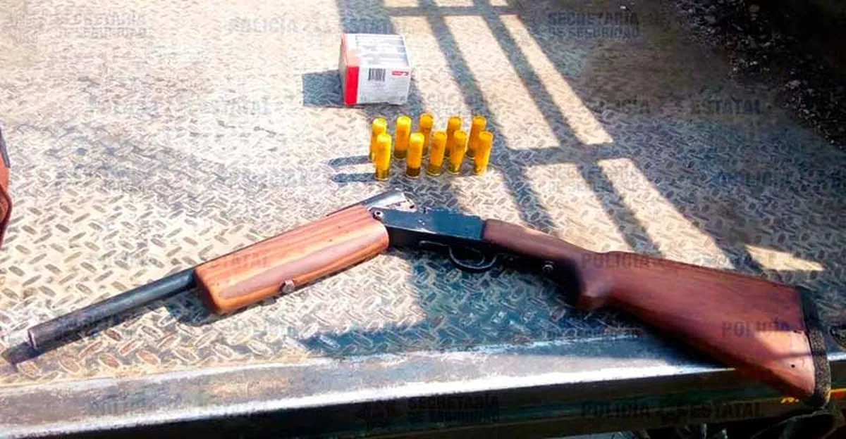 Sujeto amenazaba a su familia con una escopeta, termina detenido en Atotonilco de Tula