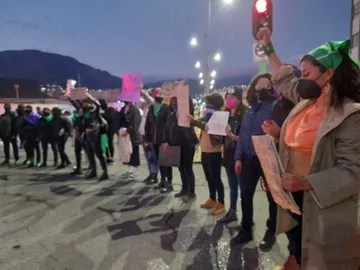 Activistas lamentan que policías no sean sinónimo de protección