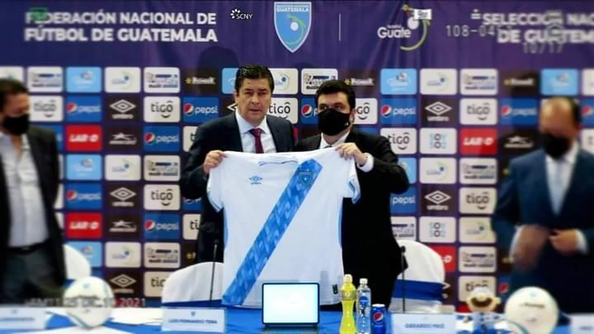 Presentan a Luis Fernando Tena como nuevo entrenador de Guatemala