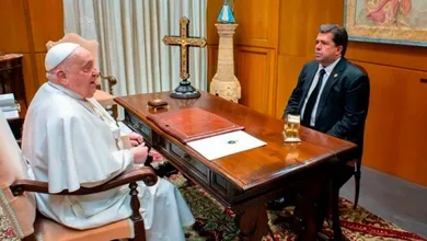 Encuentro en el Vaticano: Pedro Haces y el Papa Francisco discuten la situación de los migrantes y sus derechos humanos