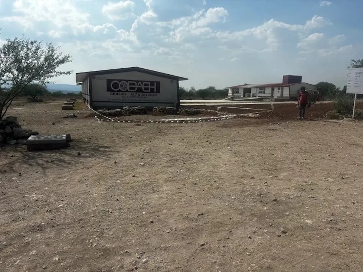 Roban 27 equipos de cómputo en el COBAEH de Alfajayucan