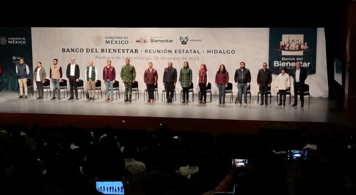 AMLO se reúne con más de 2 mil Servidores de la Nación en Pachuca
