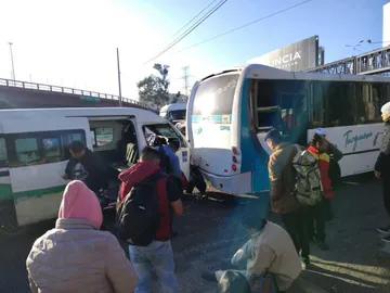Accidente en la carretera México-Pachuca: ‘micro’ choca contra autobús