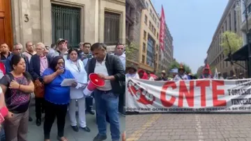 Representantes de la Coordinadora Nacional de Trabajadores de la Educación, la CNTE, anunciaron que sigue el paro nacional.